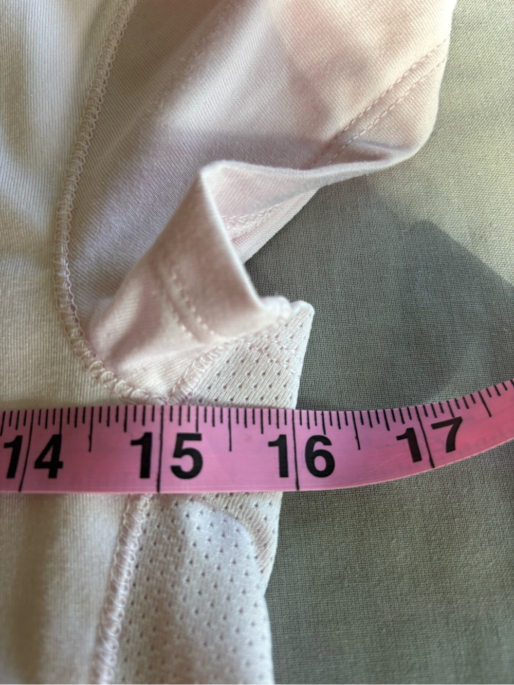 Alo Yoga Pink Mesh Panel Performance Short Sleeve Athletic Top Small - Picture 6 of 7